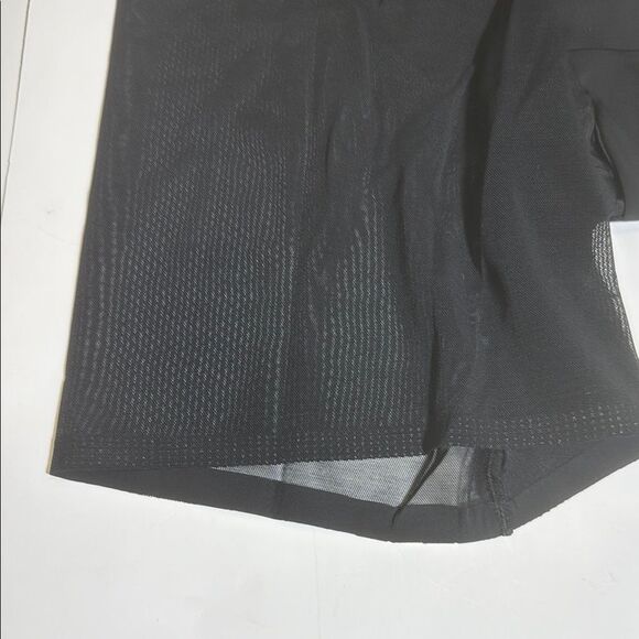 Shapermint Essentials Black Empower Mesh Shaper Short - Picture 4 of 10